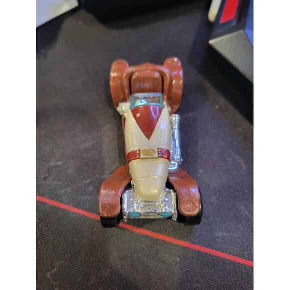 2014 Hot Wheels Star Wars Obi-Wan Kenobi Brown & Cream Die-Cast Tribute Car - Picture 1 of 5